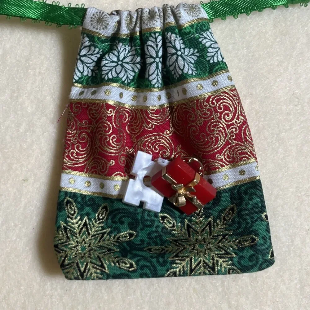 Vintage Avon Gold Tone Red & White Christmas Interchangeable Present Pin TieTack